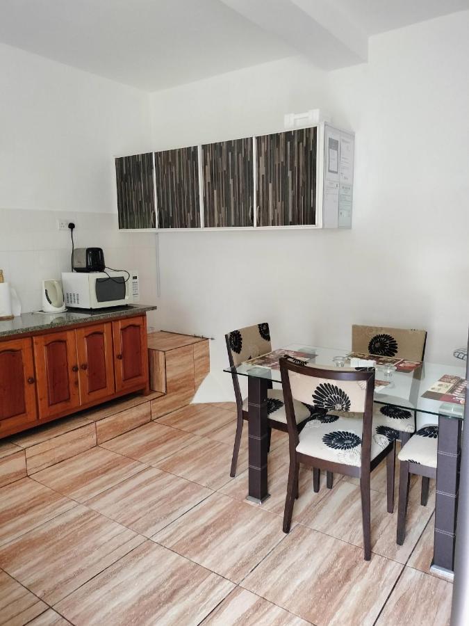 Loversnest Self Catering Anse aux Pins Ngoại thất bức ảnh