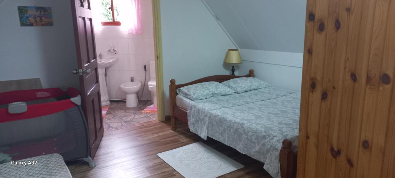 Loversnest Self Catering Anse aux Pins Ngoại thất bức ảnh