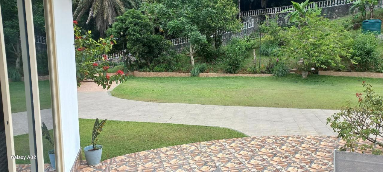 Loversnest Self Catering Anse aux Pins Ngoại thất bức ảnh