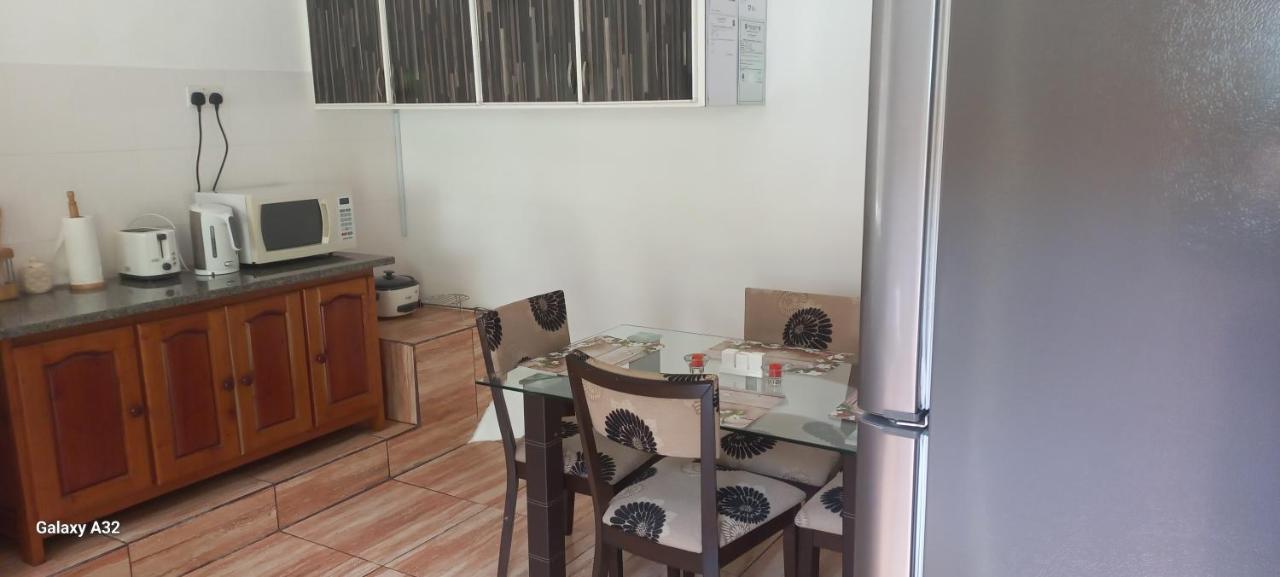 Loversnest Self Catering Anse aux Pins Ngoại thất bức ảnh