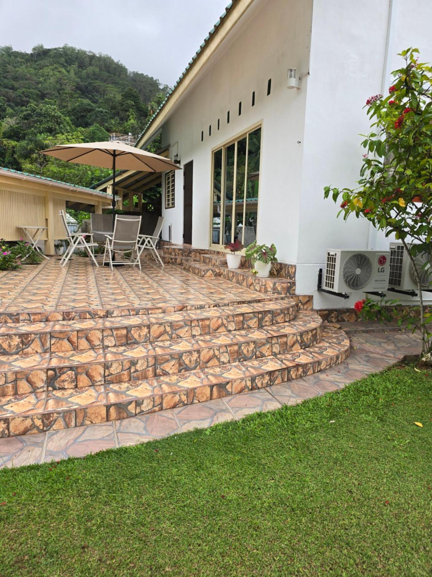 Loversnest Self Catering Anse aux Pins Ngoại thất bức ảnh